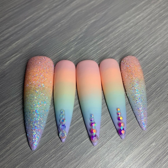 Handmade Luxury Press on Nails - Picture 3 of 6